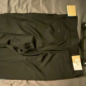 Doc & Amelia-Men’s Black Pleated Pants